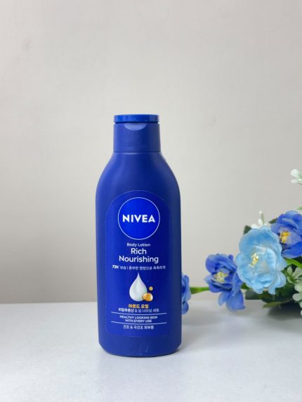 NIVEA Rich Nourishing Body Lotion 5 in 1 Complete Care for 72 Hours 125ML